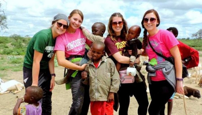 benefits of booking your volunteering abroad trip in advance